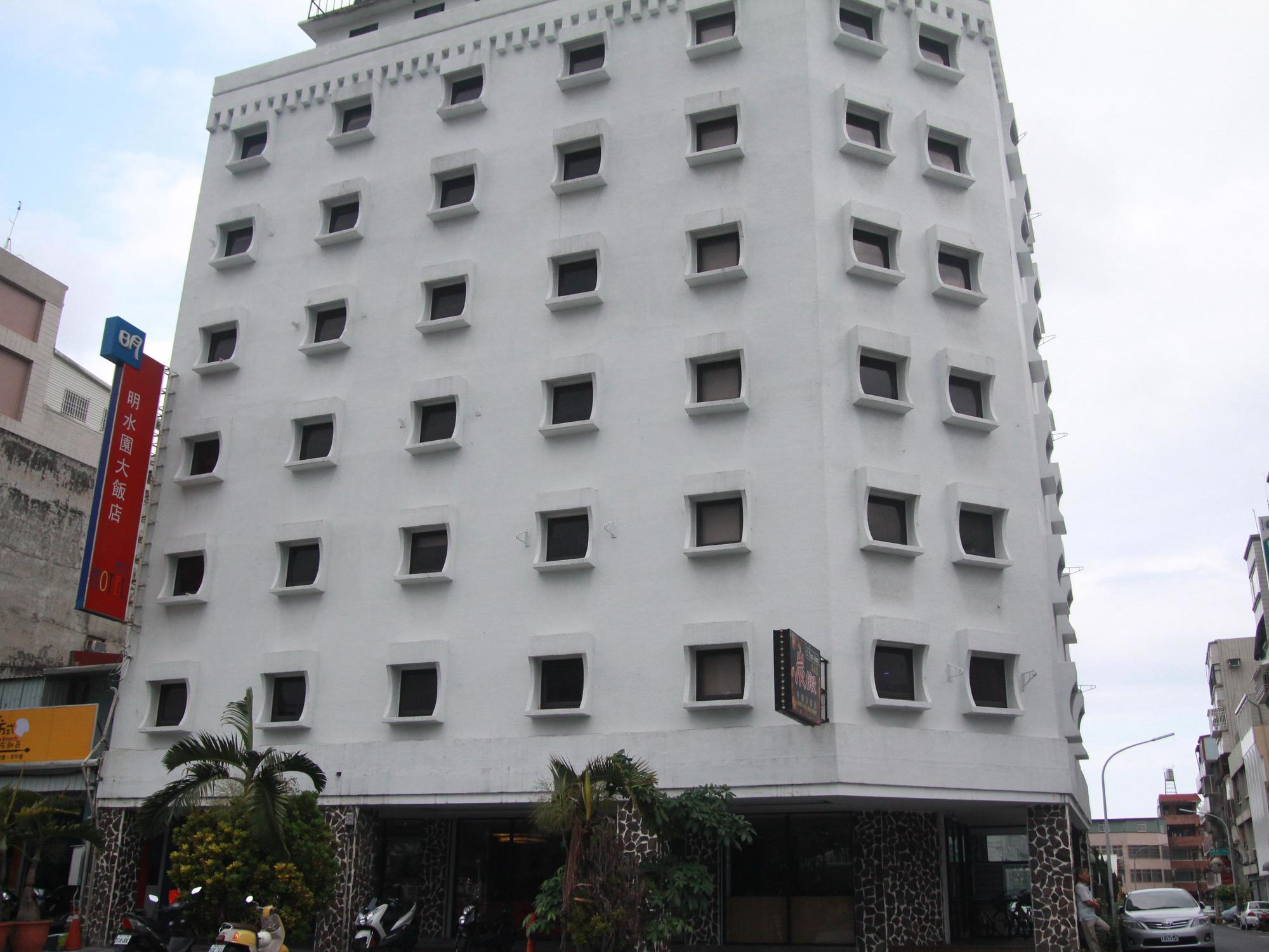 Meci Hotel Hualien Buitenkant foto
